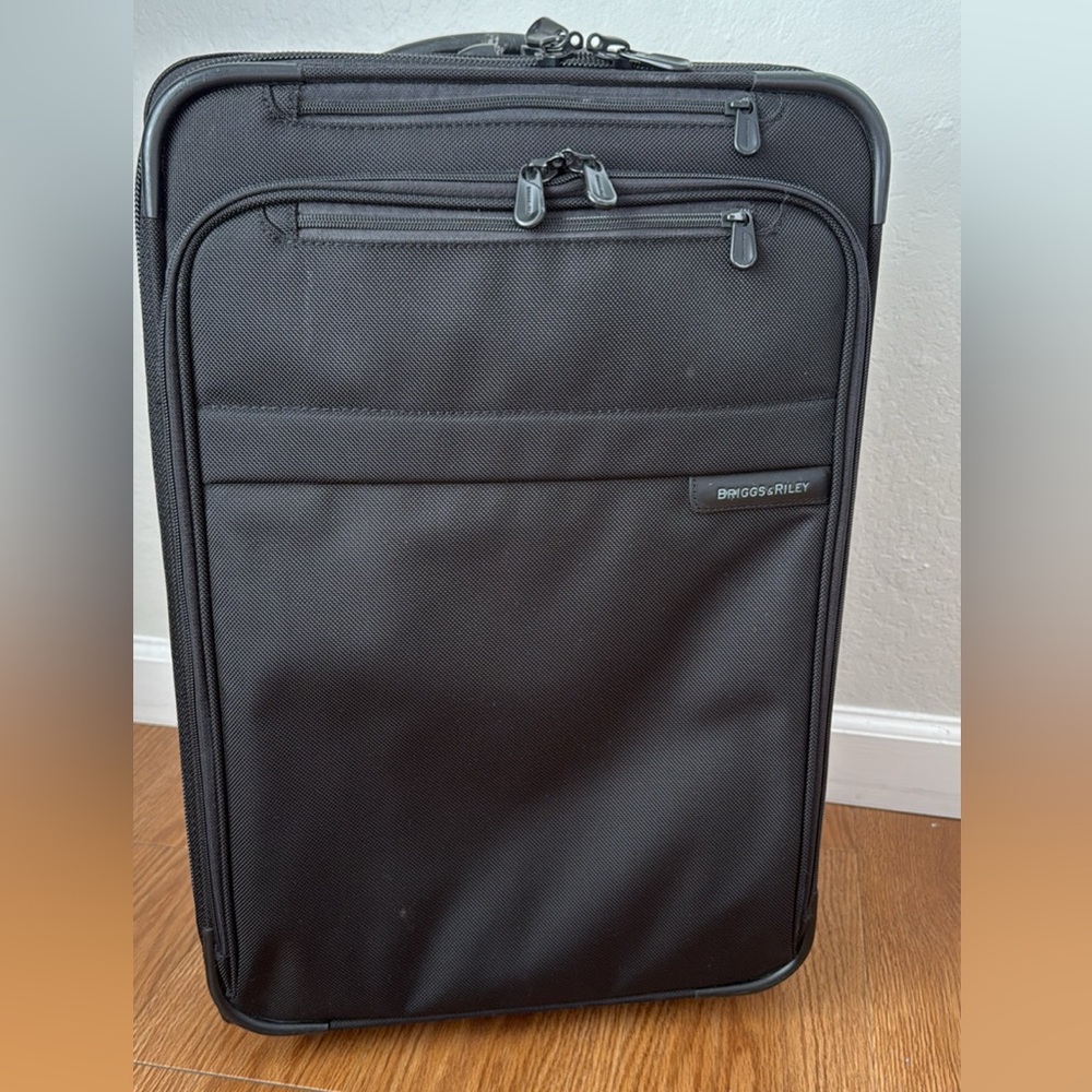 Briggs Riley carry on